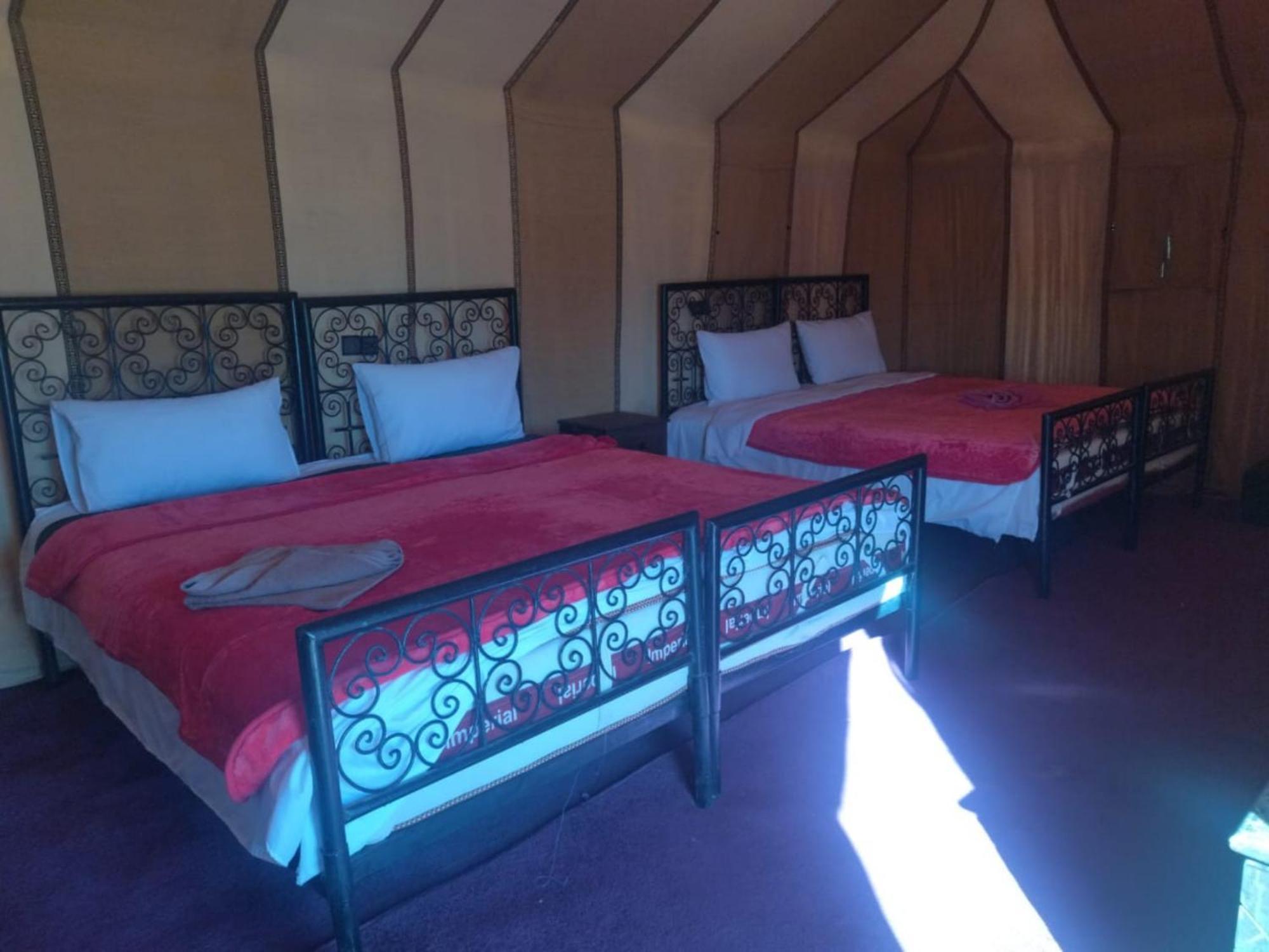 Holiday Desert Camp 메르주가 외부 사진